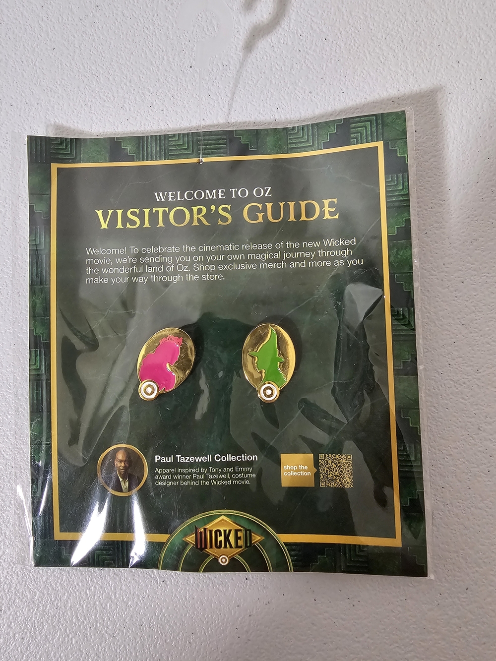 Wicked Welcome to Oz Visitor’s Guide Promotional Pin Set w/ Ticket Packaging